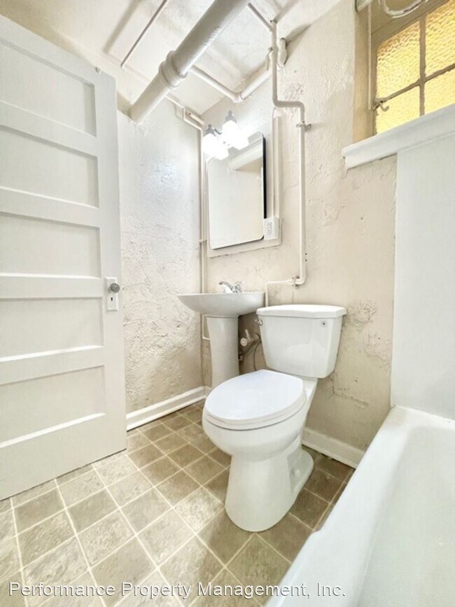 Building Photo - 1 br, 1 bath House - 1105 York St. #9