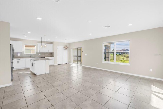 Building Photo - 8527 Abalone Loop