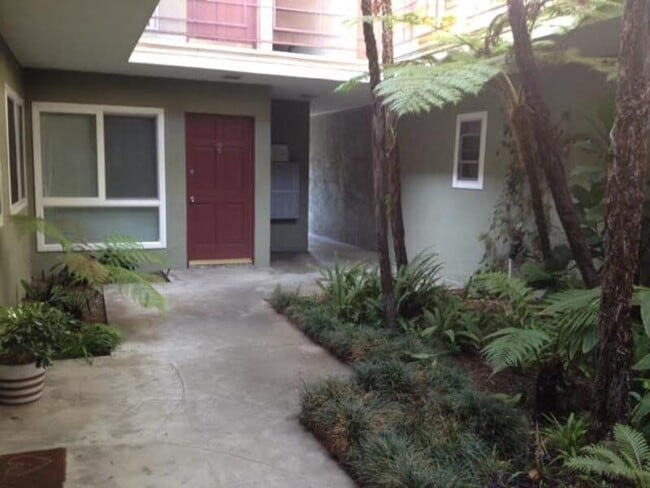 Building Photo - 474 Sherman Ave