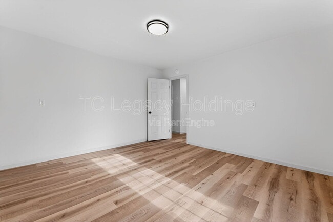 Building Photo - 45 Lincoln St