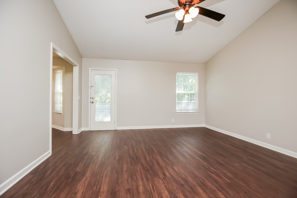 Building Photo - 7375 Ole Nottingham Dr