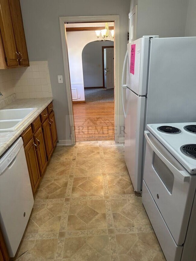 Building Photo - 6328 College Ave