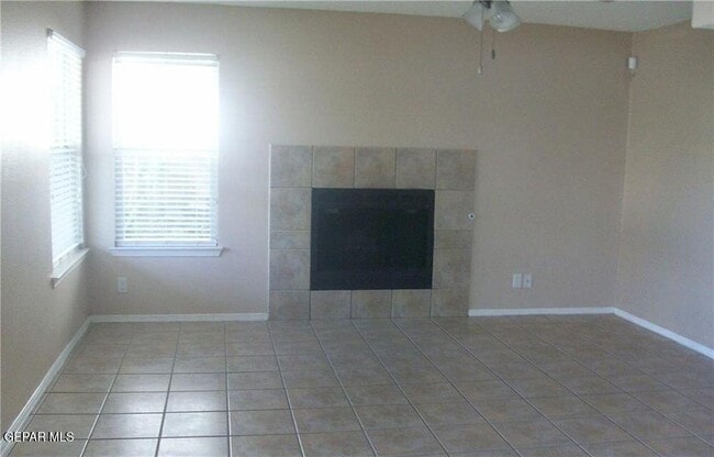 Building Photo - 7995 Crescent Moon Ct