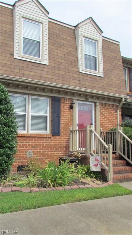 Building Photo - 350 San Roman Dr