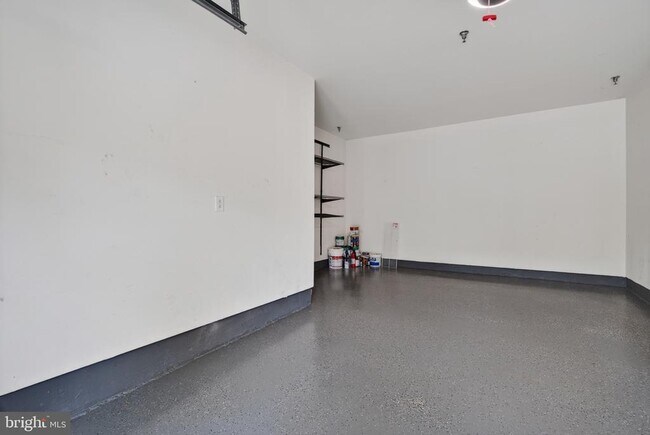 Building Photo - 12825 Fair Briar Ln
