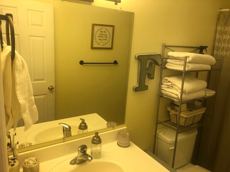 Bathroom - 8923 Path Way