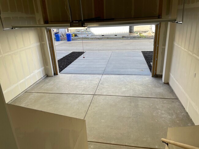 Building Photo - 1474 W Cook Ln