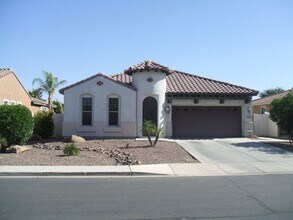 Building Photo - Lovely Chandler 4 Bedroom!