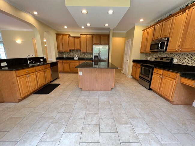 Building Photo - 1006 Goldenview Ct