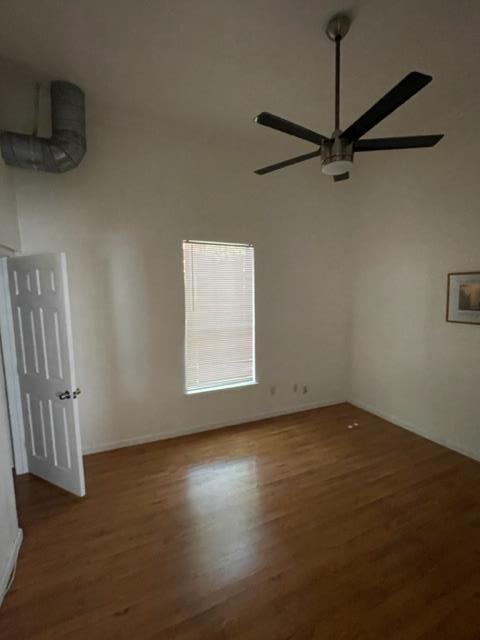 Building Photo - 208 Medina St