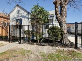3 bed 2 bath home for rent only $1650!!!! - 126 Cactus St