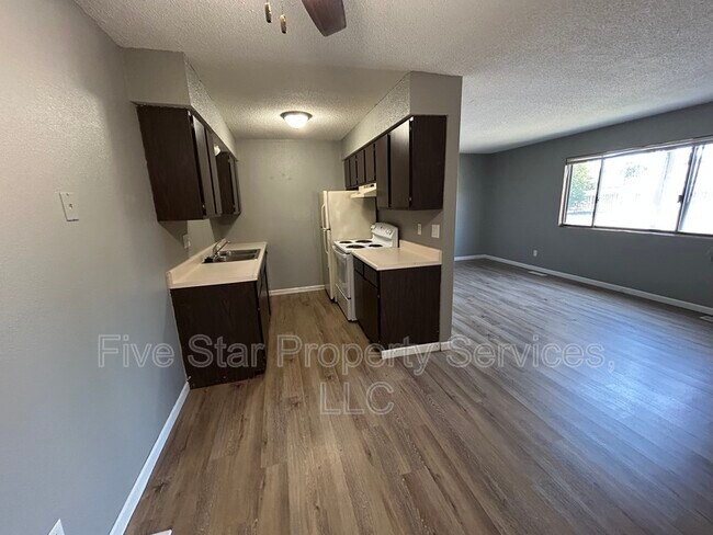 Building Photo - 155 S Durkin Dr