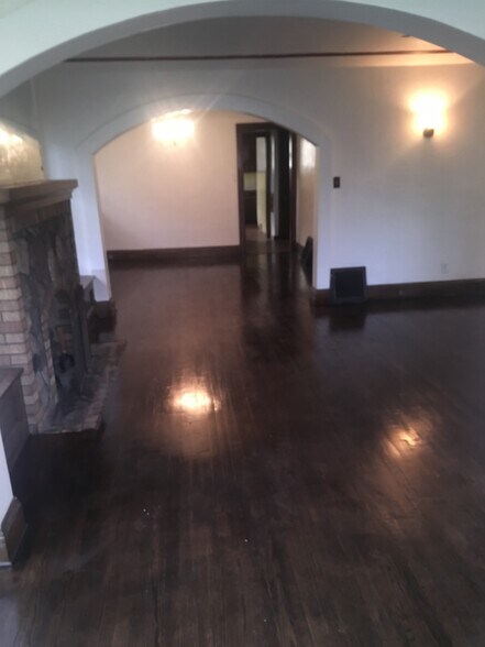 Building Photo - 4063 N 16th St
