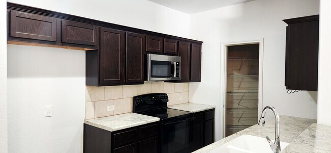 Building Photo - 7727 Palomino Ct
