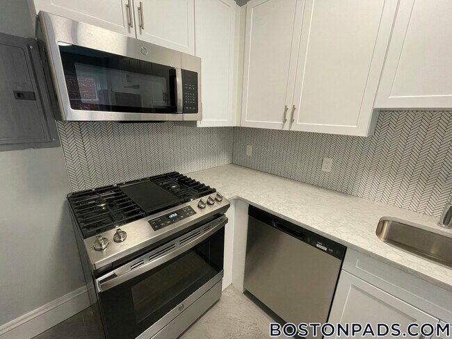 Building Photo - 233 Lafayette St