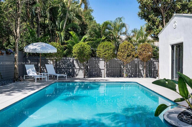 Building Photo - 696 NE 67th St