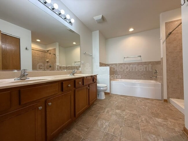 Building Photo - 1026 Turin Dr