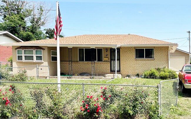 Primary Photo - 147 Cornell St