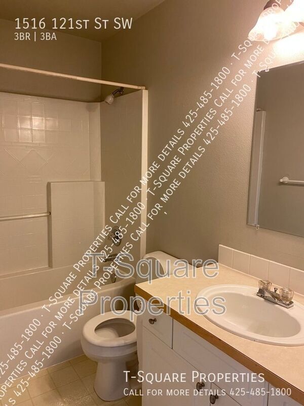 Building Photo - 1516 121st St SW