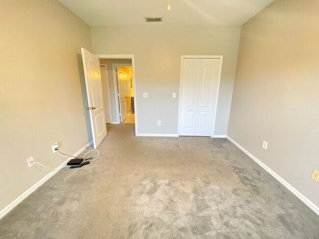Building Photo - 3001 Limbo Ln