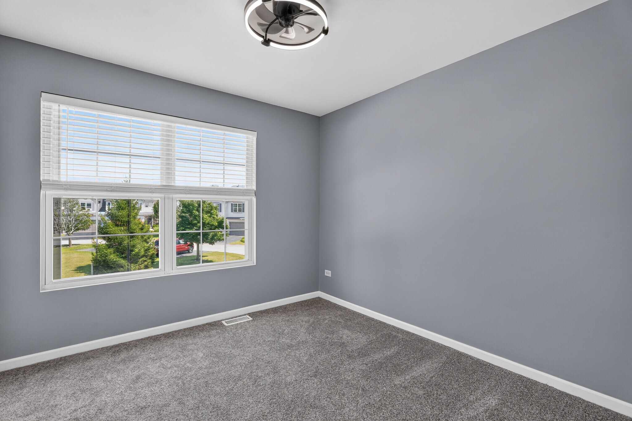 Building Photo - 1109 Clover Dr