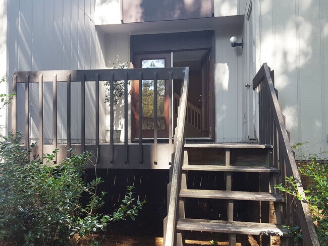 Building Photo - 3775 Guess Rd