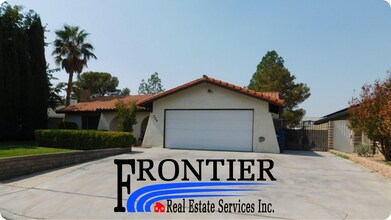 Building Photo - Charming 3-Bedroom Home with Solar, A/C & ...