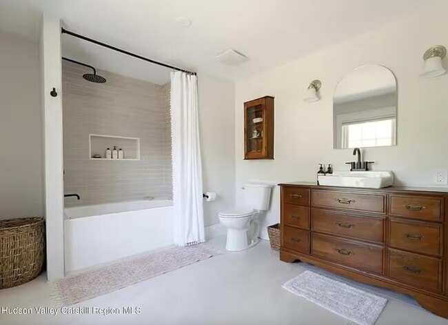 Building Photo - 590 NY-23B