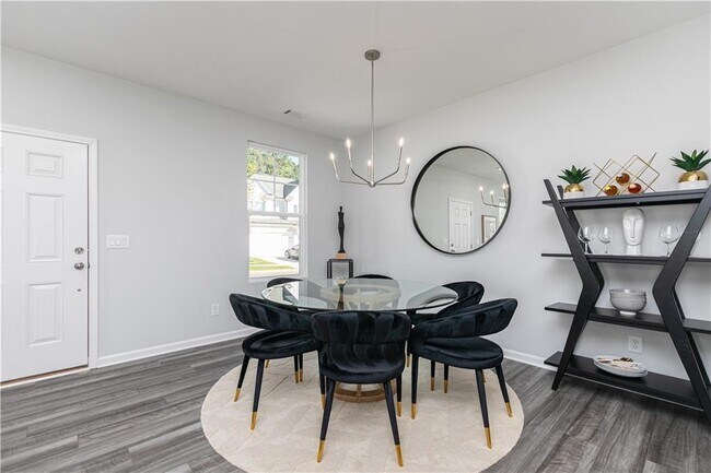 Building Photo - 3085 Cambridge Ml St