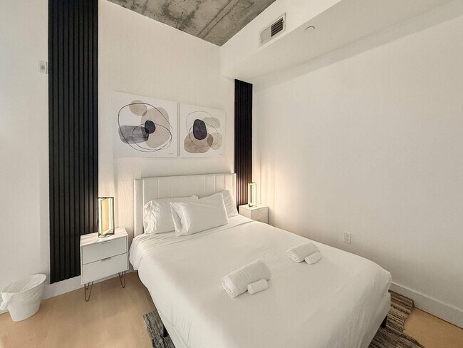 Building Photo - 1247 N 2nd St