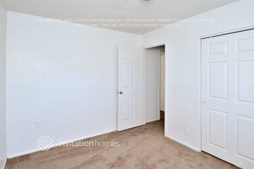 Building Photo - 3679 S Helena Way