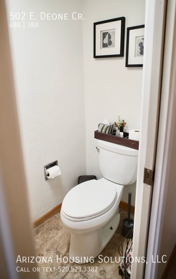 Building Photo - 502 E Deone Cir