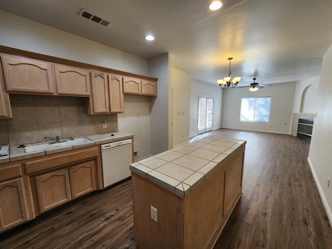 Building Photo - 307 Villa Elegante Dr