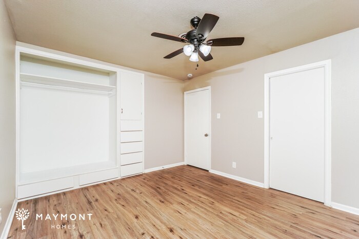 Building Photo - 906 Olney Dr