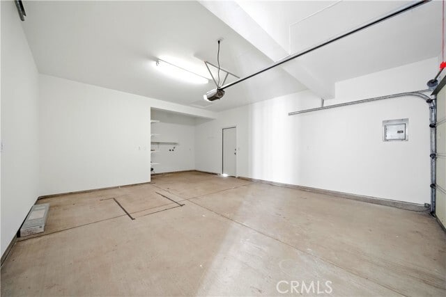 Building Photo - 216 Roswell Ave