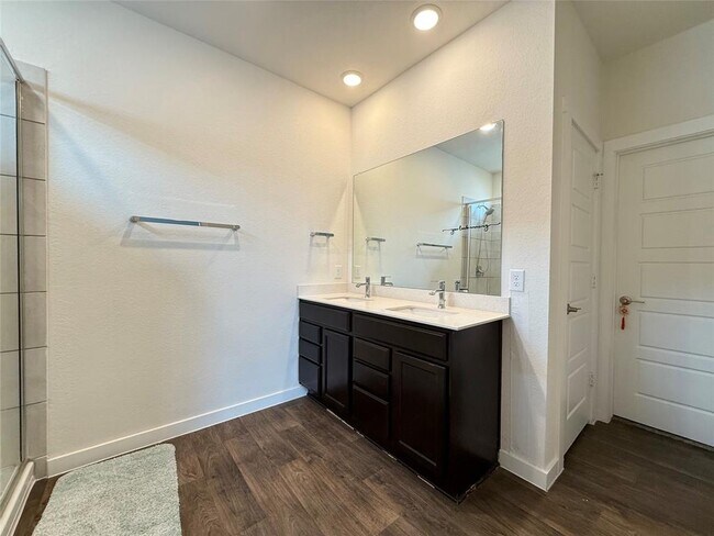 Building Photo - 3013 Louris Ln