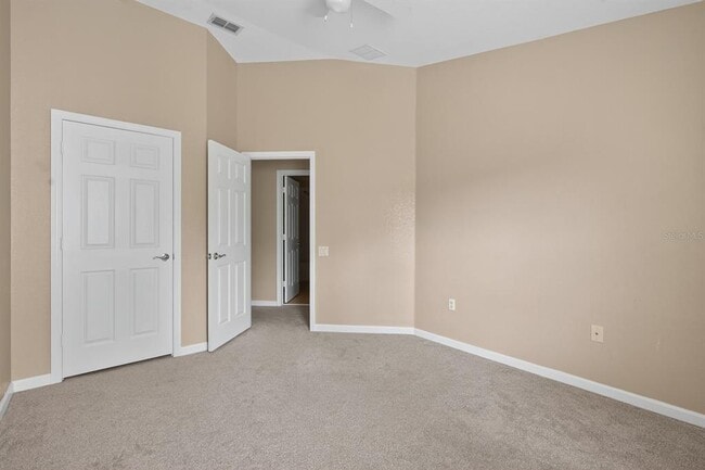 Building Photo - 7119 Showcase Ln