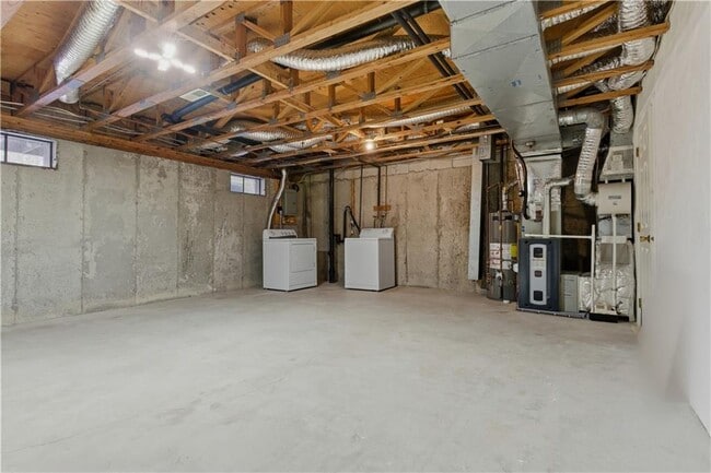 Building Photo - 39 Waterview Dr