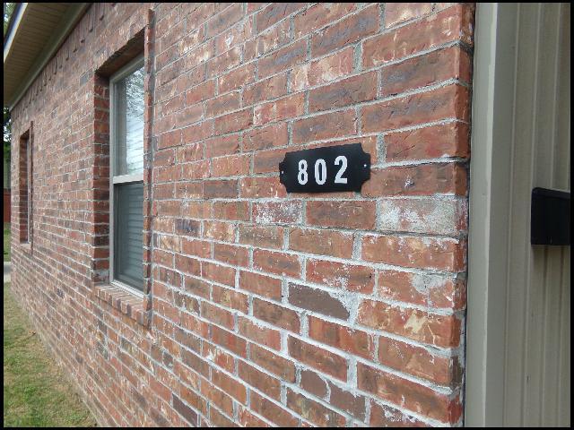 Building Photo - 802 Wright Ave