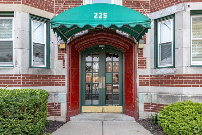 Building Photo - Willow Grove Apartments