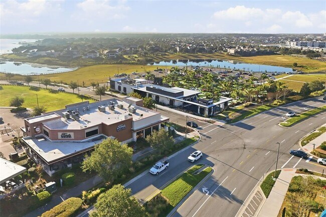 Building Photo - 15591 Honeybell Dr