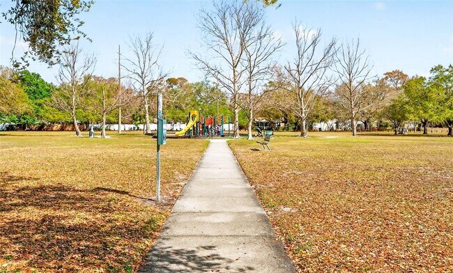 Building Photo - 1012 W Adalee St