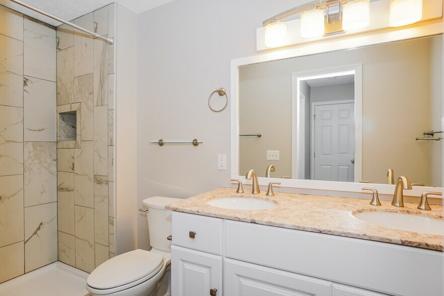 Building Photo - 1097 Leclerc Pl