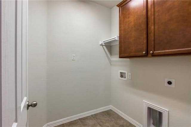 Building Photo - 1404 Bluebird Dr