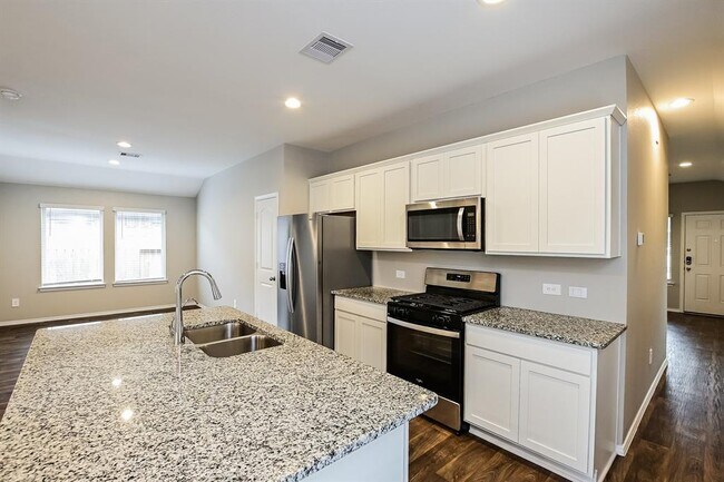 Building Photo - 9897 Gln Brk Ln