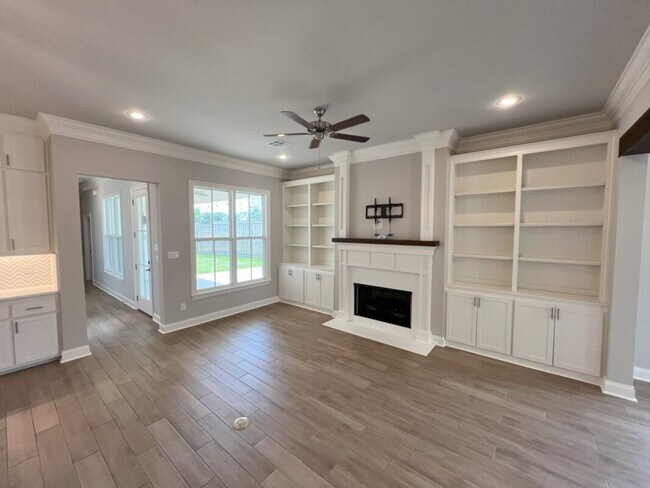 Building Photo - Beautiful 4-Bedroom Home in The Magnificen...