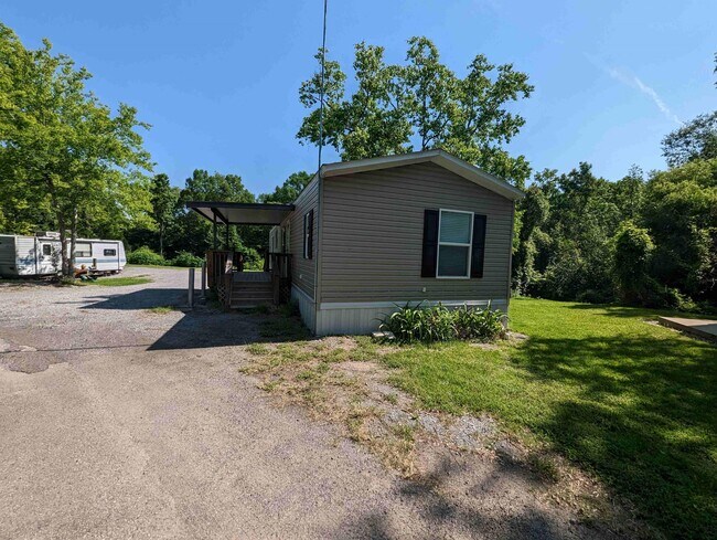 Building Photo - 2590 E Lucas Dr