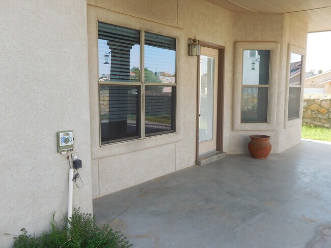 Building Photo - 11232 Whitey Ford St