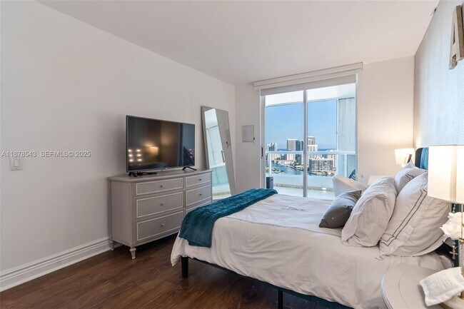 Building Photo - 21205 Yacht Club Dr