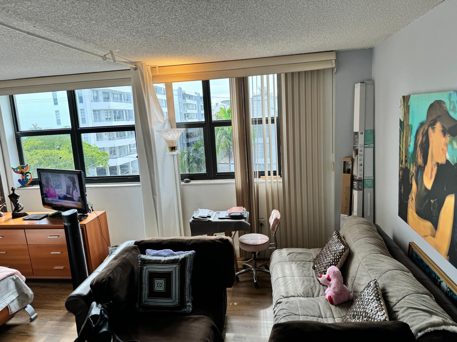 Building Photo - 9300 Bay Harbor Ter